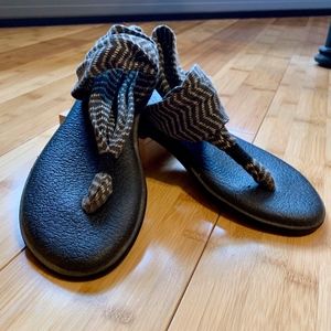 Sanuk sandal